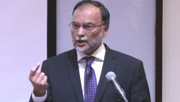 رونا دھونا جاری رہے گا، ہم عوام اور خدمت کی سیاست کرتے رہیں گے؛ احسن اقبال