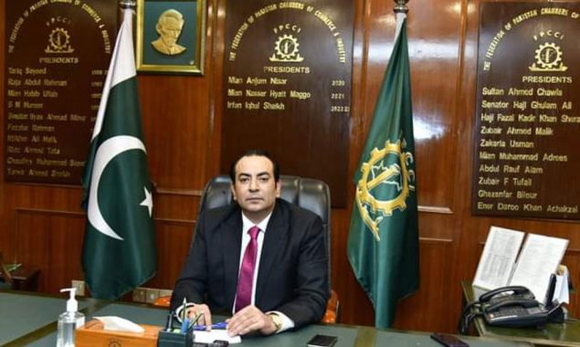 اسٹیٹ بینک کے پاس پالیسی ریٹ 7 فیصد پر لانے کی گنجائش ہے، عاطف اکرام شیخ