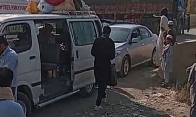 پاراچنار سے پشاور جانے والی مسافر گاڑیوں پر فائرنگ؛ 11 افراد جاں بحق متعدد زخمی