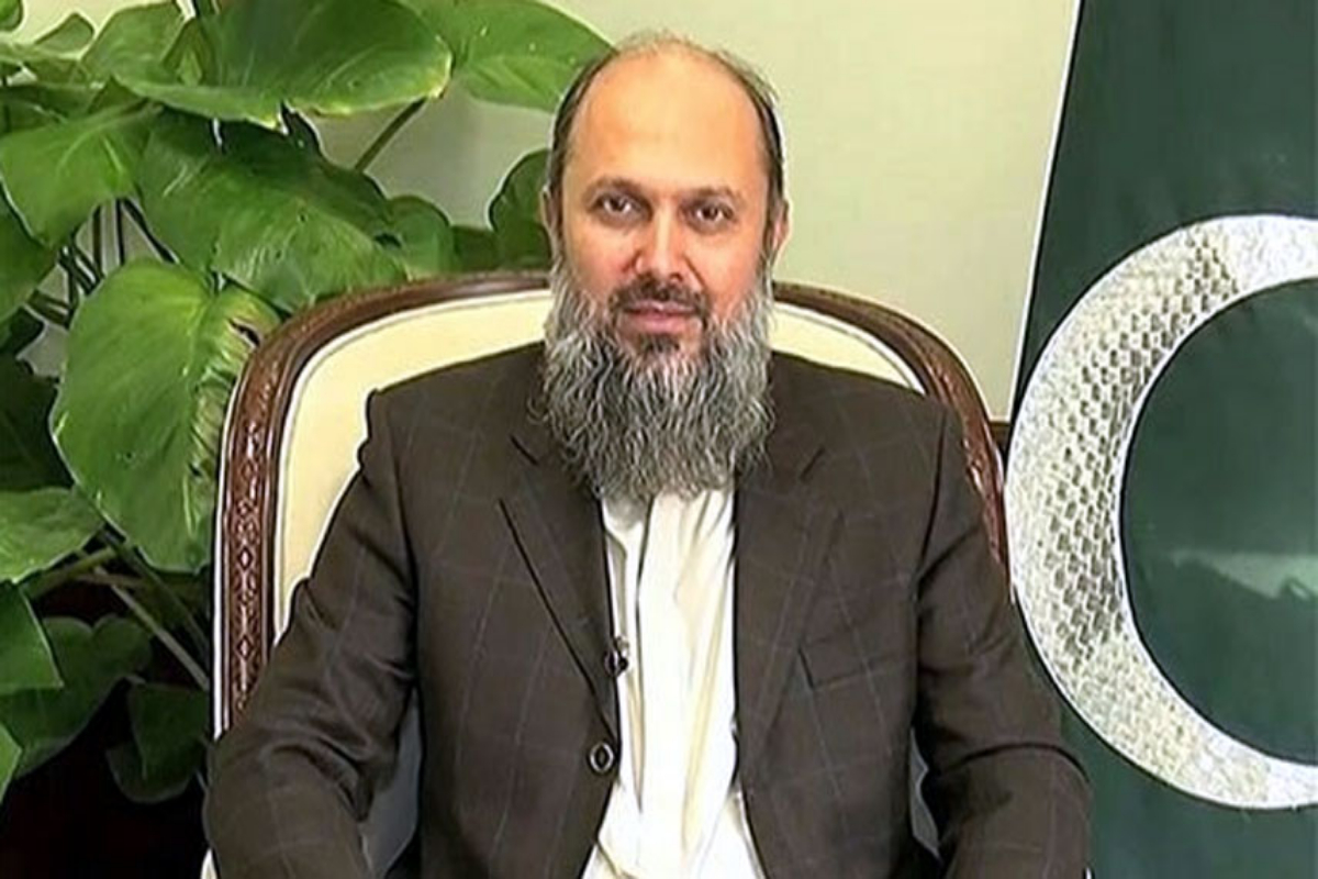 وفاقی وزیر تجارت جام کمال خان 4 روزہ تجارتی دورے پر ویت نام پہنچ گئے