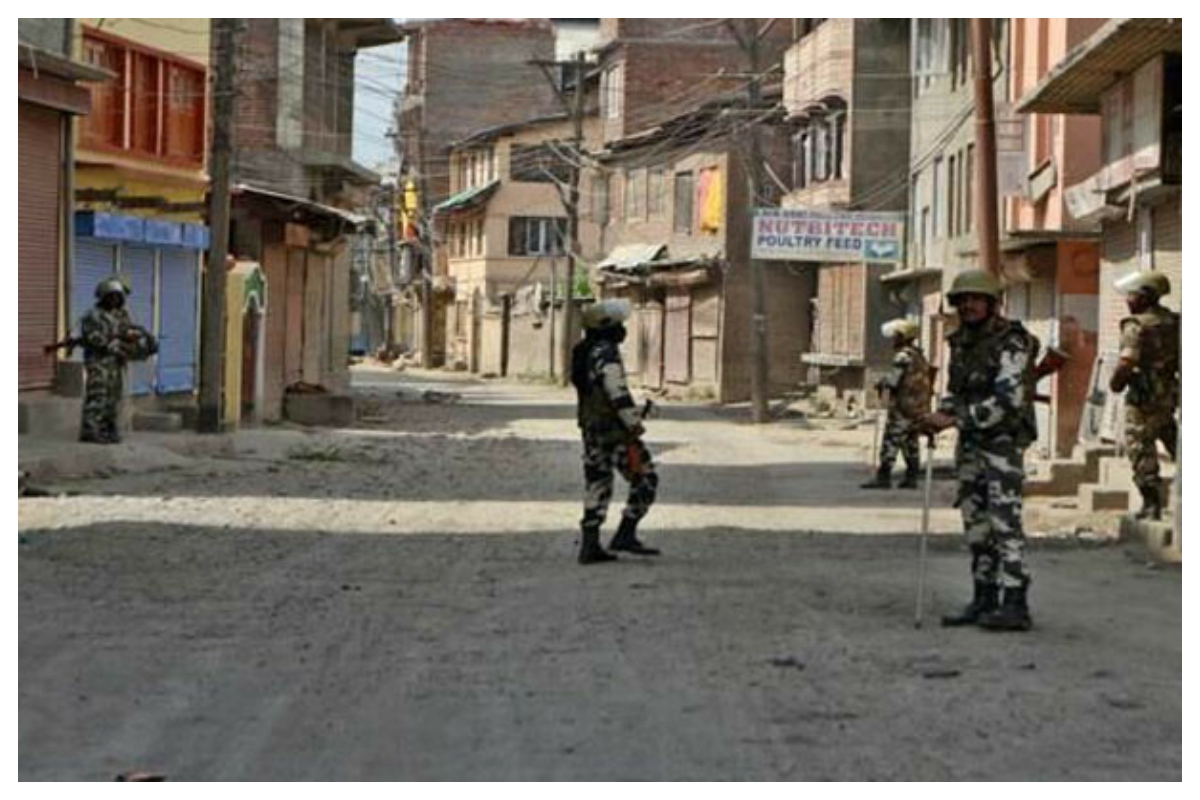 بھارتی فوجی نے سروس رائفل سے خود کو گولی مار کر خودکشی کر لی