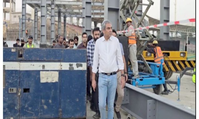 محسن نقوی کا نیشنل اسٹیڈیم کراچی کا دورہ؛ اپ گریڈیشن پراجیکٹ کا جائزہ