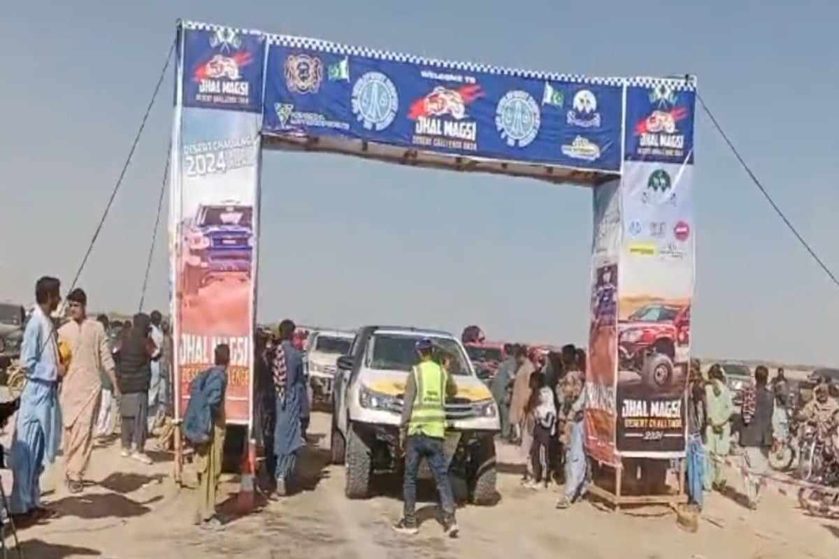 آف روڈ ڈیزرٹ جیپ ریلی