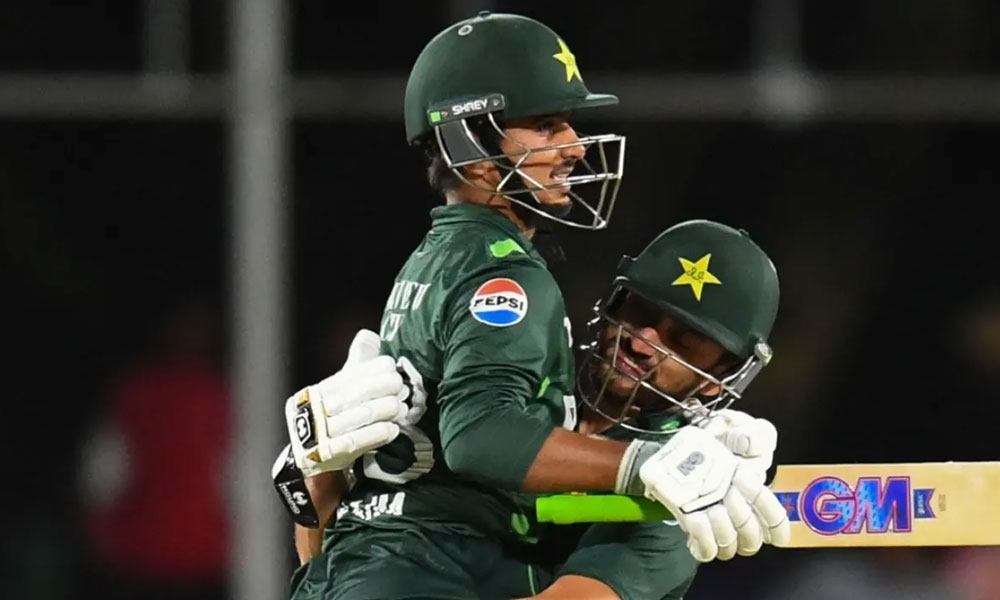 پہلا ون ڈے: پاکستان نے جنوبی افریقہ کو 3 وکٹوں سے شکست دے دی