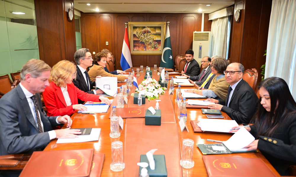 پاکستان اور نیدرلینڈز کا تجارتی، سرمایہ کاری اور ماحولیاتی تبدیلی پر روابط کو فروغ دینے کا عزم