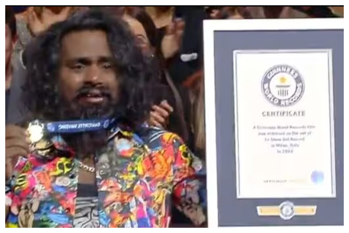 بھارتی شہری نے زبان کا استعمال کرتے ہوئے انوکھا عالمی اعزاز اپنے نام کر لیا