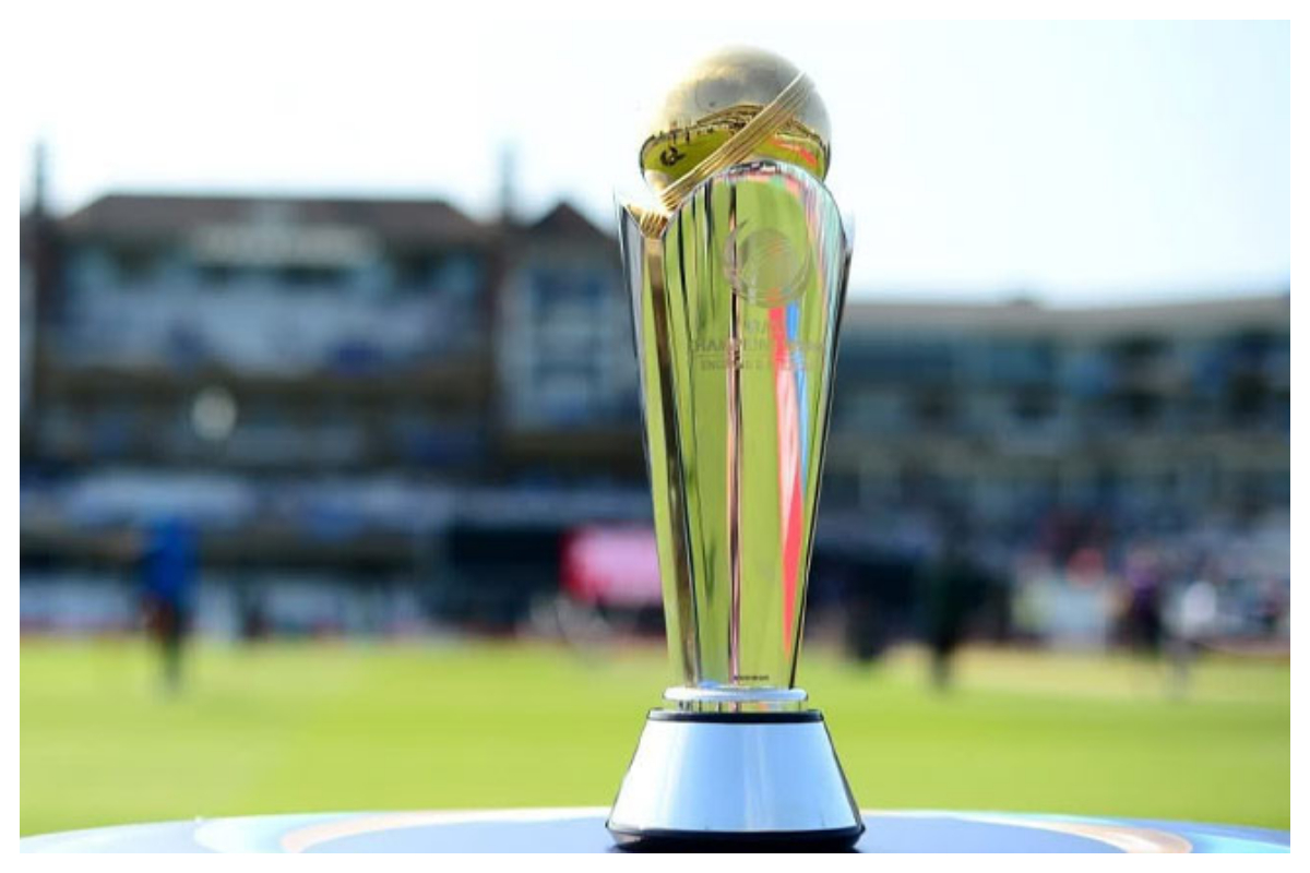 آئی سی سی چیمپینز ٹرافی ٹور مکمل کرنے کے بعد واپس لاہور پہنچ گئی