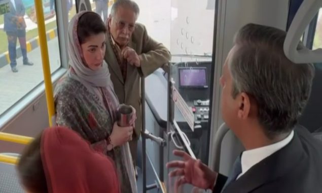 وزیر اعلیٰ پنجاب نے پاکستان کی پہلی مکمل ای وی بس سروس کا افتتاح کردیا