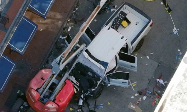 امریکہ میں ہجوم پر گاڑی چڑھانے کے واقعے کی سی سی ٹی وی ویڈیو سامنے آگئی