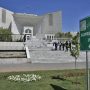 9 مئی کو 39 ملٹری املاک کو نشانہ بنایا گیا اکثریتی فیصلہ کورکمانڈرز ہاوس لاہور کے گھر پر حملہ کیا گیا۔اکثریتی فیصلہ احتجاج کا آئینی حق لامحدود نہیں اکثریتی فیصلہ نو مئی کو آرمی ہیڈکوارٹر پر بھی حملہ کیا گیا، اکثریتی فیصلہ احتجاج کے آئینی حق کی قانون حدود و قیود ہیں۔اکثریتی فیصلہ جسٹس جمال مندوخیل نے اختلافی نوٹ پڑھ کر سنایا سیویلنز کا فوجی عدالتوں میں ٹرائل نہیں ہو سکتا، اقلیتی فیصلہ فوجی عدالتوں سے سزا یافتہ تمام افراد بری کیے جاتے ہیں، اقلیتی فیصلہ فوجی عدالتوں میں ٹرائل ہونے والے تمام مقدمات متعلقہ سول عدالتوں کو منتقل کیے جائیں، اقلیتی فیصلہ