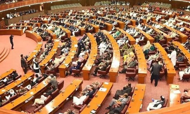 پیکا ایکٹ ترمیمی بل 2025 قومی اسمبلی سے منظور، صحافیوں کا احتجاج