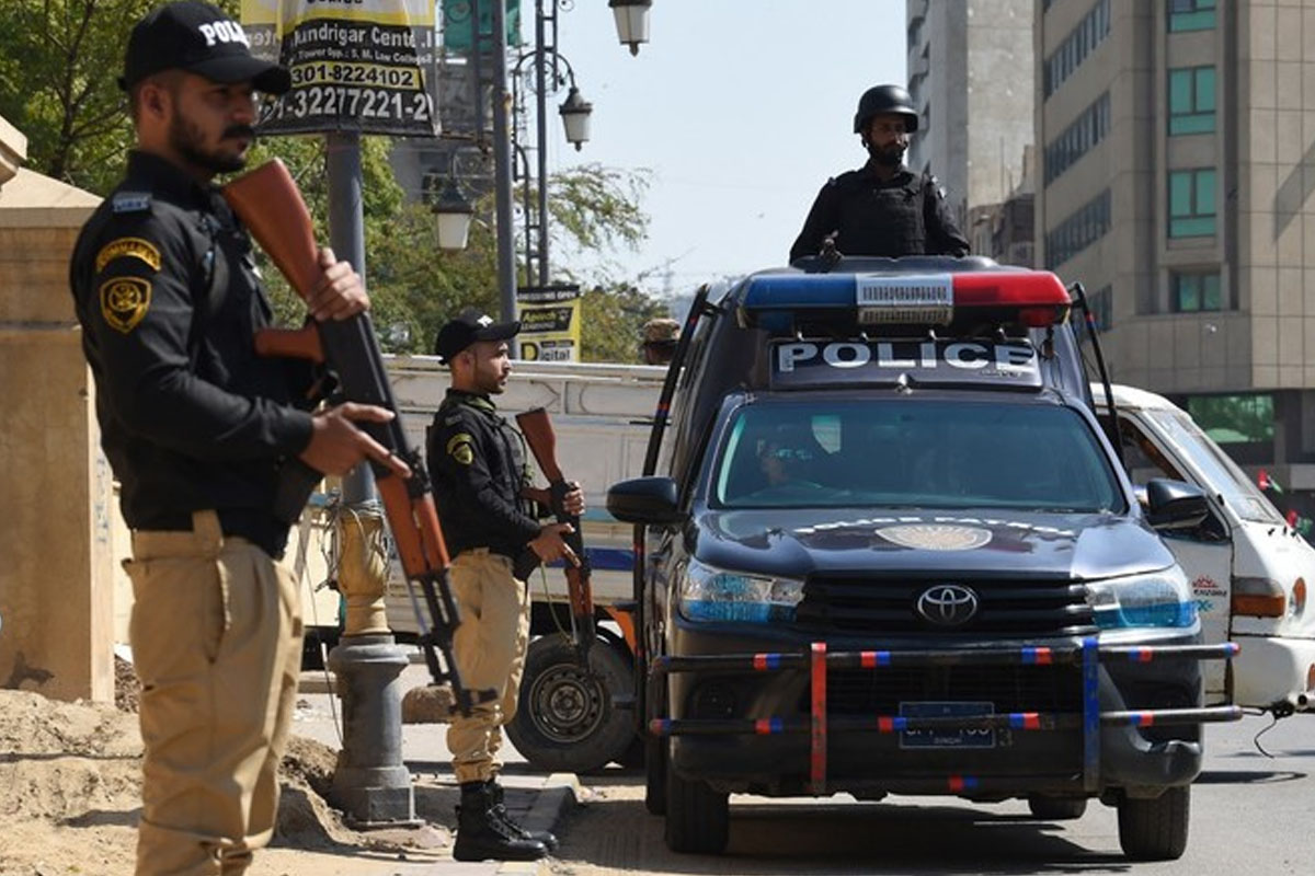 کراچی: تھانیدار قبضہ مافیا کا کارندہ بن گیا، مقدمہ درج