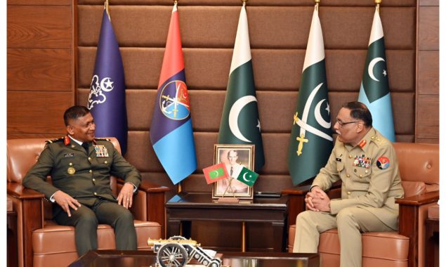 جنرل ساحر شمشاد مرزا سے مالدیپ کے ہم منصب کی ملاقات؛ دوطرفہ دفاعی تعلقات کو مزید مضبوط کرنے پر اتفاق