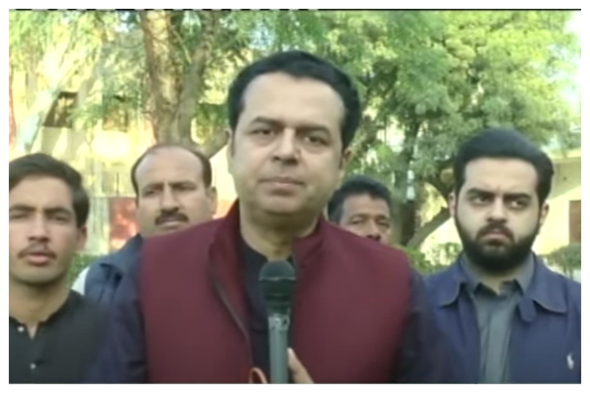 تمام مسائل کا حل مذاکرات میں ہے، طلال چوہدری