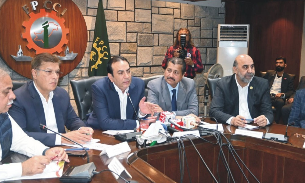 توانائی کے بحران کو حل کرکے ہی ایکسپورٹ کے اہداف حاصل کئے جاسکتے ہیں؛ عاطف اکرام