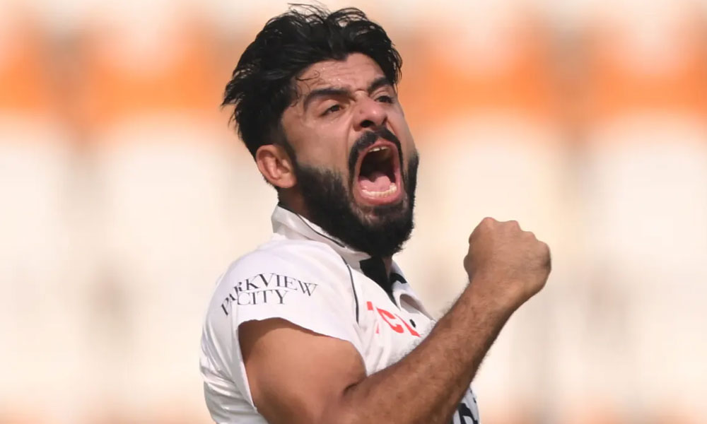 آل راؤنڈر عامر جمال کو بانی پی ٹی آئی کی حمایت کرنا مہنگا پڑگیا؛ بھاری جرمانہ عائد