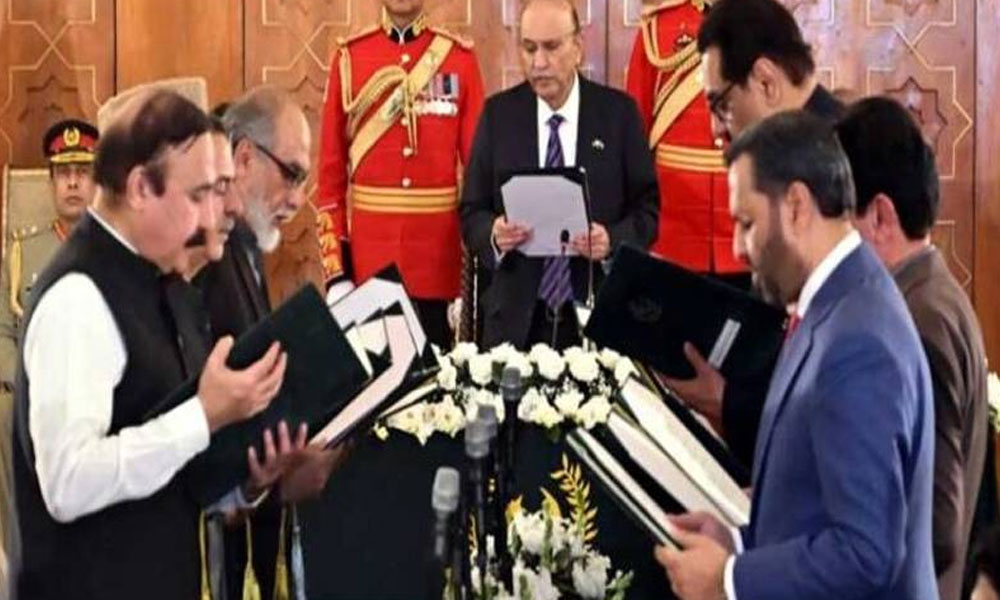 وفاقی وزراء کے قلمدانوں کا اعلان