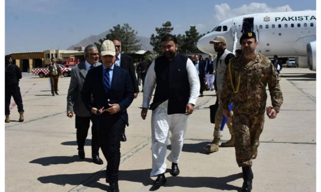 جعفر ایکسپریس حملہ؛ وزیراعظم ایک روزہ دورے پر کوئٹہ پہنچ گئے