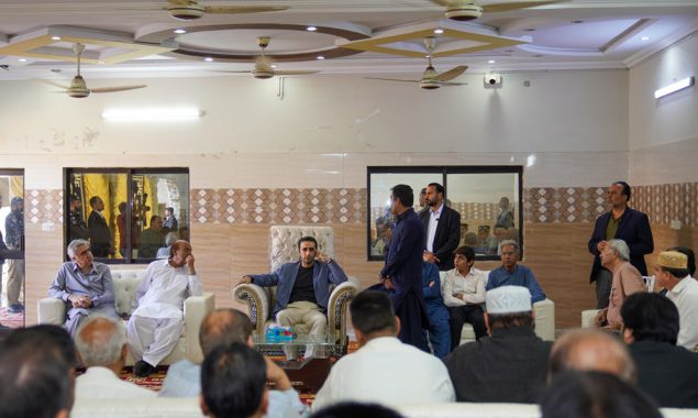 بلاول بھٹو زرداری کا لاڑکانہ میں ہندو دھرم شالہ کا دورہ