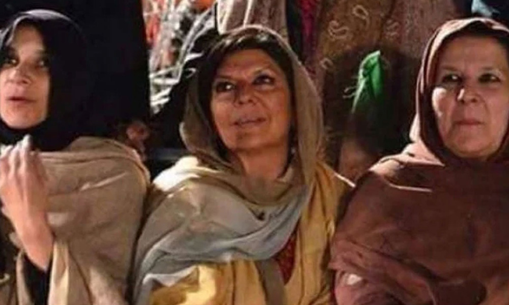 بانی پی ٹی آئی کی بہنوں کی گرفتاری کا معاملہ ڈرامہ نکلا