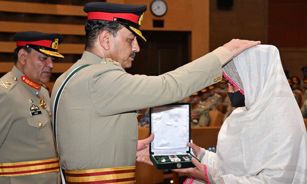 جی ایچ کیو میں عسکری اعزازات دینے کی تقریب