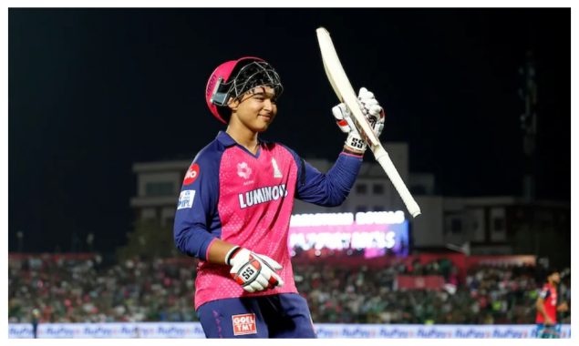 آئی پی ایل: 14 سالہ نوجوان بیٹر سوریاونشی نے 35 بالز پرسینچری جڑ دی