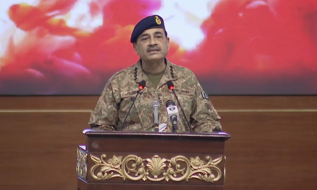 اوورسیز کنونشن سے آرمی چیف کا ولولہ انگیز خطاب؛ ہال ’’پاکستان زندہ باد‘‘ کے نعروں سے گوتجتا رہا