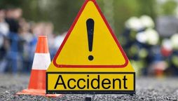 جامشورو میں ٹریفک حادثہ: کوچ اور ٹرک میں تصادم، 2 افراد جاں بحق، 10 زخمی