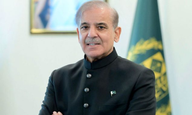 عوام کو تیل کی قیمتوں میں کمی کا فائدہ پہنچائیں گے، وزیر اعظم