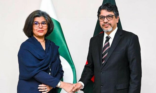 پاکستان اور بنگلادیش کے درمیان براہ راست شپنگ کے آغاز اور فضائی روابط کی بحالی پر زور