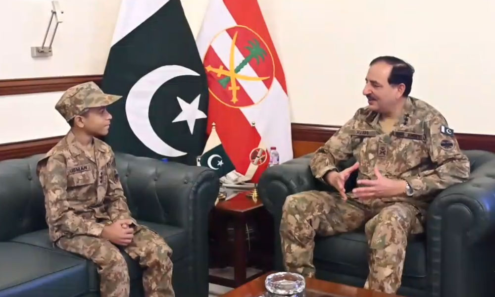 ننھے عثمان نے پاک فوج میں افسر بن کر ایک دن گزارنے کی خواہش کا اظہار کیا تھا
