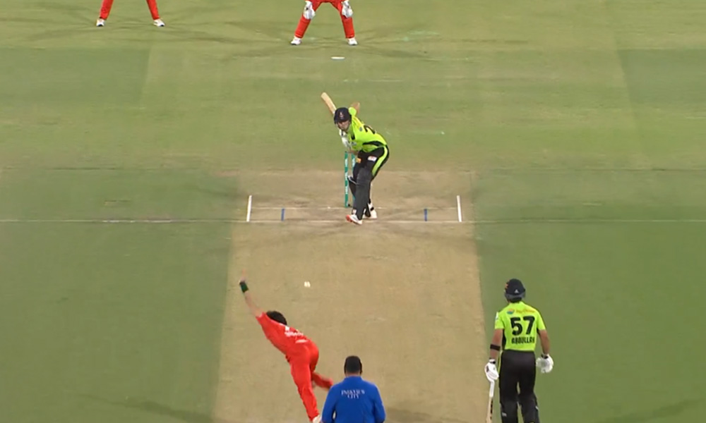 پی ایس ایل ایلیمینیٹر2؛ لاہور قلندرز کی اسلام آباد یونائیٹڈ کے خلاف بیٹنگ جاری