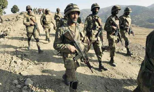 خیبرپختونخوا میں آپریشن، 35 بھارتی حمایت یافتہ خارجی دہشتگرد ہلاک، 12 جوان شہید