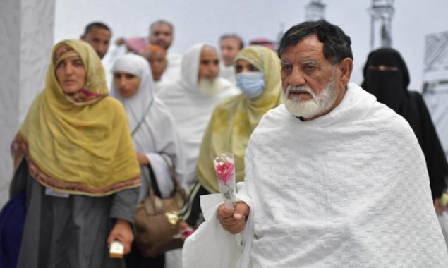 نجی حج اسکیم: 67 ہزار عازمین کی امیدیں دم توڑ گئیں، وزارت مذہبی امور کی وضاحت