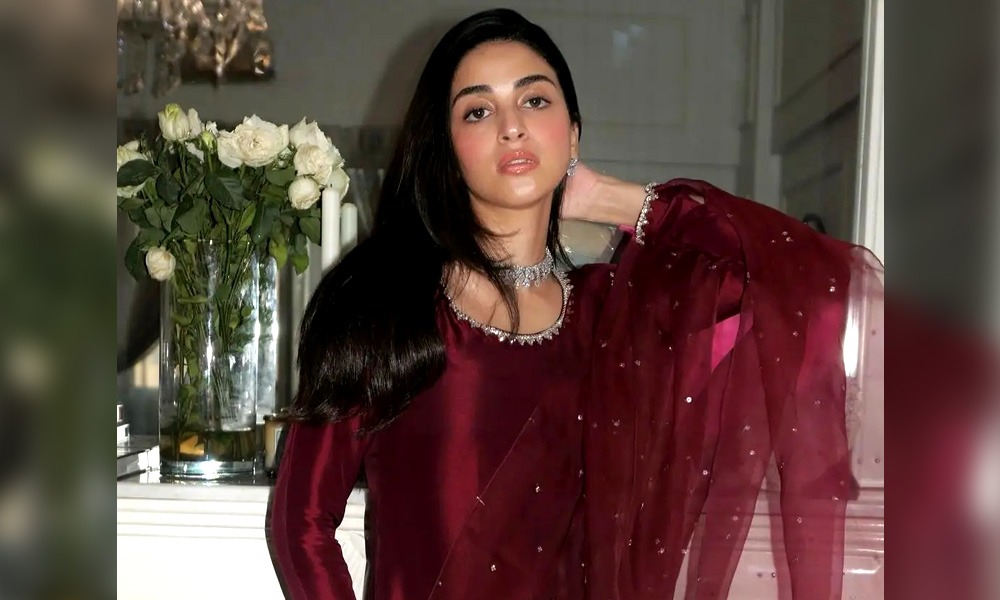 بولڈ لک پر تنقید، انمول بلوچ کی تصاویر سوشل میڈیا پر وائرل