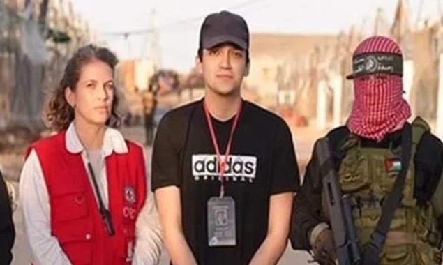 ایدان الیگزینڈر کو 7 اکتوبر 2023 کو حماس کے حملے کے دوران یرغمال بنا لیا گیا تھا