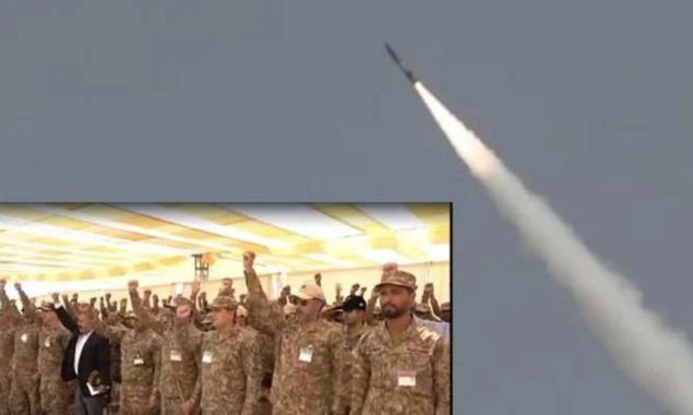 بھارت کو سخت پیغام، زمین سے زمین پر مار کرنے والے فتح میزائل کا کامیاب تجربہ