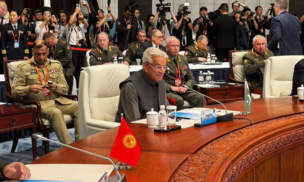 پاکستان کا ایس سی او اجلاس میں بھرپور کردار، وزیر دفاع نے دشمنوں کو آئینہ دکھادیا