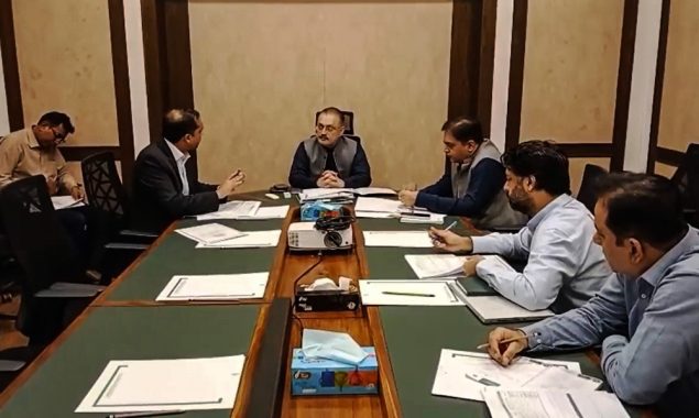 پبلک ٹرانسپورٹ کی بہتری؛ سندھ حکومت کا آئندہ بجٹ میں بڑے اقدامات کا اعلان