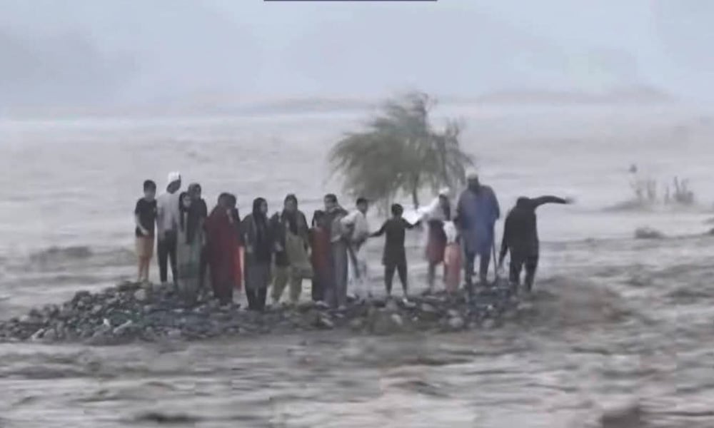 سانحہ سوات؛ ہیلی کاپٹر نہ آیا، قیمتی جانیں چلی گئیں، خیبرپخوتنخوا حکومت پر کڑی تنقید