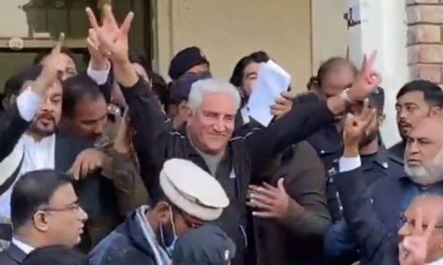 شاہ محمود بری، یاسمین راشد اور میاں محمودالرشید کو 10 سال قید کی سزا