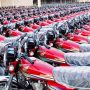 موٹرسائیکل خریدنے والوں کیلئے بری خبر، قیمتوں میں بڑا اضافہ