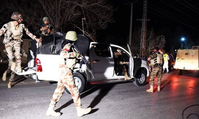 بلوچستان میں دہشتگردوں کی بزدلانہ کارروائی، پنجاب جانے والی بسوں سے اتار کر 9 مسافر شہید کردیے