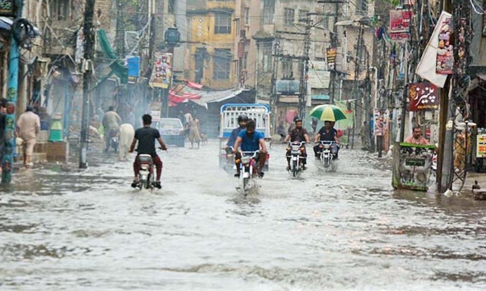 کراچی میں وقفے وقفے سے موسلادھار بارش کا سلسلہ جاری