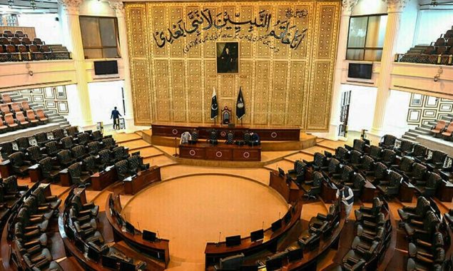 خیبرپختونخوا: سینیٹ کی 11 نشستوں پر پولنگ جاری، 22 امیدوار آمنے سامنے