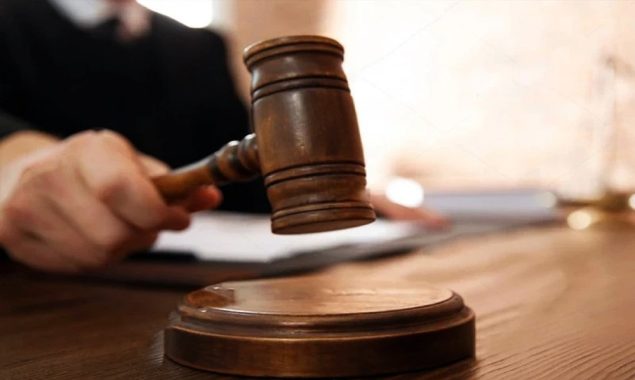 پولیس حملہ کیس: پی ٹی آئی رہنما کے ناقابل ضمانت وارنٹ گرفتاری جاری
