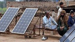 پاور ڈویژن کا مؤقف ہے کہ موجودہ سولر نیٹ میٹرنگ سسٹم سے نیشنل گرڈ پر اضافی بوجھ پڑ رہا ہے