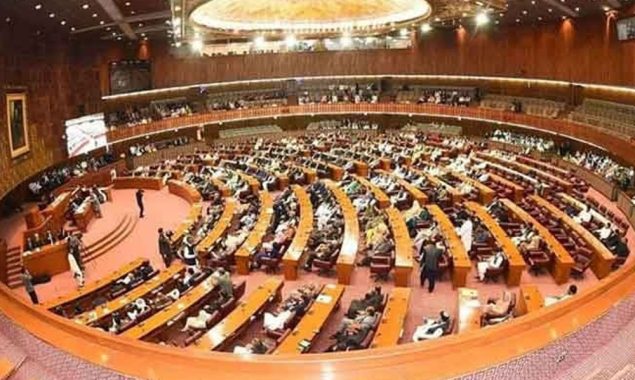 قومی اسمبلی میں حکومتی اتحاد کو دو تہائی اکثریت حاصل