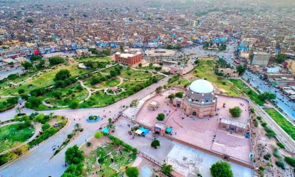 ملتان میں آج شام تک سیلاب کا بڑا ریلا داخل ہونے کا امکان، 3 لاکھ افراد کی نقل مکانی