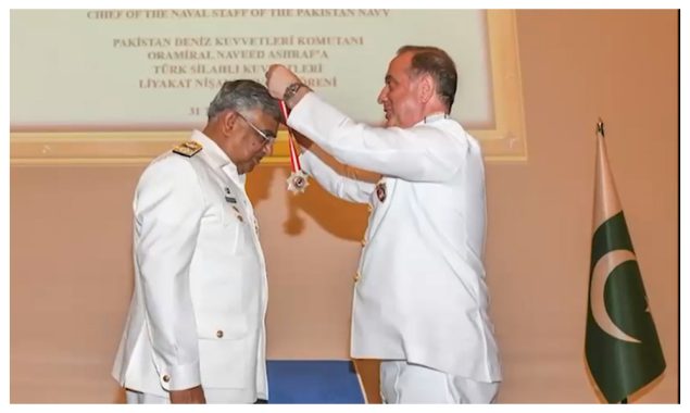 پاک بحریہ کے سربراہ کیلئے ترک فوج کا اعزاز، ’’لیجن آف میرٹ‘‘ سے نوازا گیا